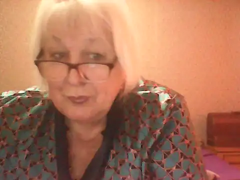 Alexia64231 online show from October 18, 6:38 am