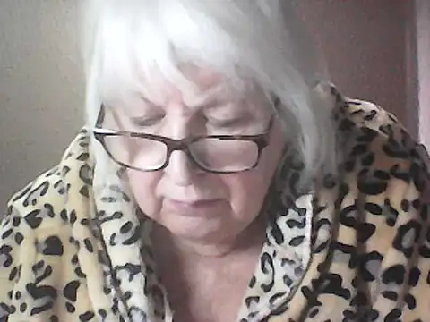 Alexia64231 online show from January 17, 6:21 am