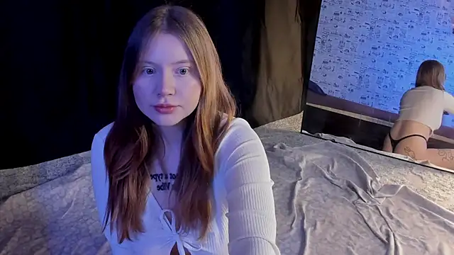 Lillie Berry online show from October 9, 4:49 am