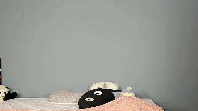 Lillie Berry online show from May 26, 4:34 am