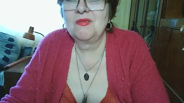 VeronicaGold511 online show from May 15, 7:33 am