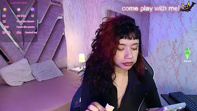 redd pandaa online show from May 12, 3:15 am