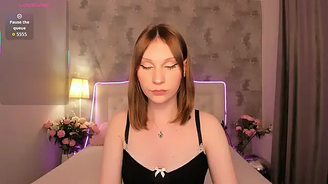 LadyMooor online show from September 30, 1:17 pm