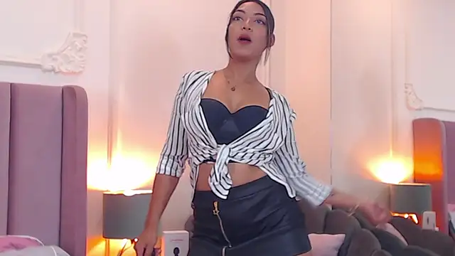 ashantiwilliamss online show from October 1, 8:36 pm