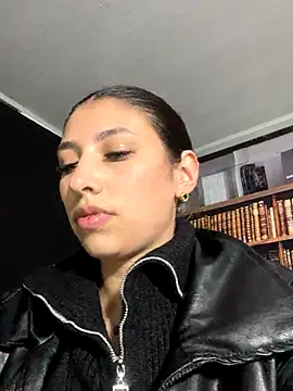 Snapshot of AriaBliss- chatting on September 11, 3:29 am AriaBliss- online show from September 11, 3:29 am