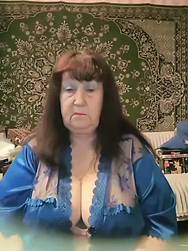 CrystalLime6411 online show from May 17, 3:55 pm