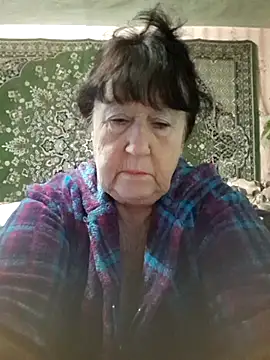 CrystalLime6411 online show from October 7, 4:39 am