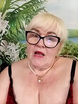 VioletSweet5566 online show from May 20, 12:46 pm