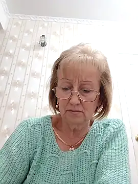 AlikaSwan5821 online show from October 12, 7:05 pm