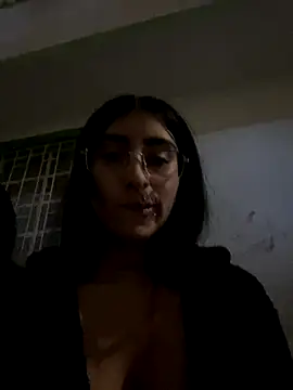 Violeet Smith online show from October 6, 4:40 am