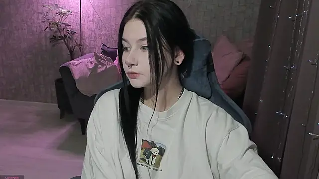 AlinaGreeeen online show from October 6, 2:39 am