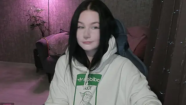 AlinaGreeeen online show from October 3, 12:43 pm