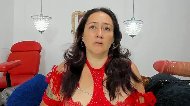 naughty milf esmeralda online show from April 30, 11:19 pm