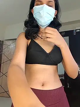 Shivani2002 online show from April 28, 2:27 am