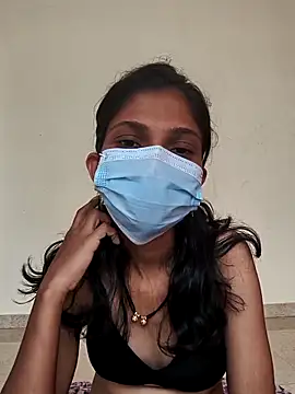 Shivani2002 online show from October 28, 8:09 am