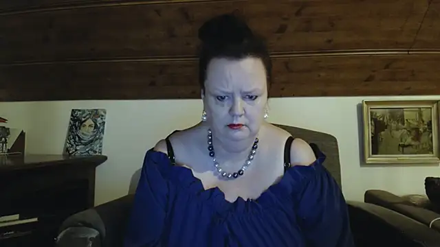 TiffanyMature online show from May 4, 8:23 pm