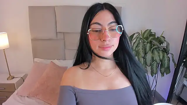 laurenn smith online show from September 24, 1:10 pm