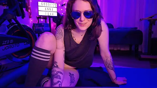 mistressannafoxx online show from April 5, 3:27 am