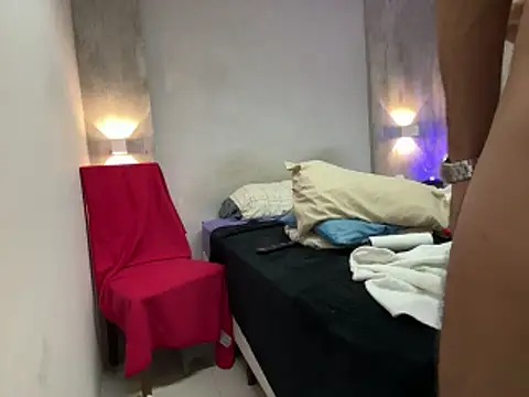 CasadoLutadorBigStuds online show from May 12, 11:22 pm