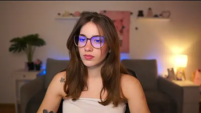 kissie cat online show from February 2, 2:05 pm