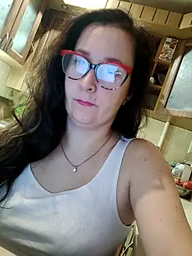 Amandda  online show from November 22, 7:05 pm