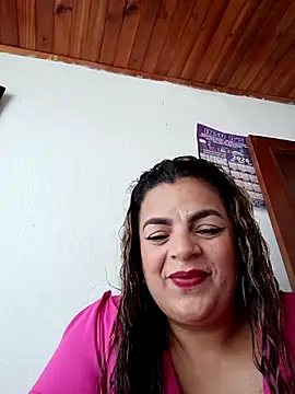 Mia-Glow online show from April 8, 4:20 pm