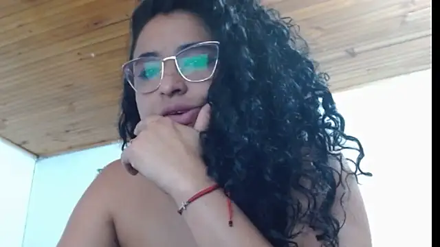 Alyszahott online show from October 8, 3:00 am