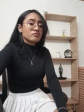 amy lennox online show from May 22, 1:31 pm