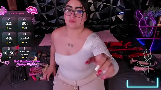 April  foxx online show from December 21, 4:11 pm