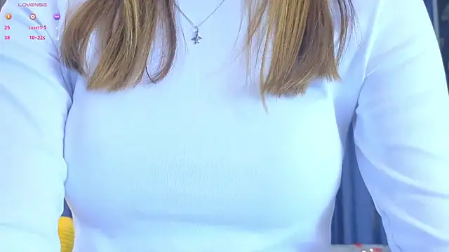 LouisaChaobal online show from November 17, 1:39 am