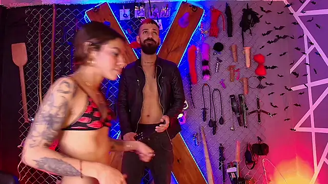 Warick and Aria bdsm  online show from October 31, 8:57 pm