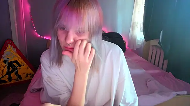 Elieiza xo online show from May 12, 9:28 am