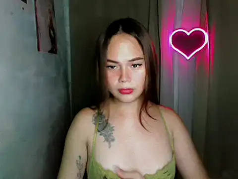 sweetsassyxx online show from April 14, 6:57 am