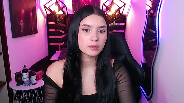 Natalie loffreda online show from May 5, 8:23 pm