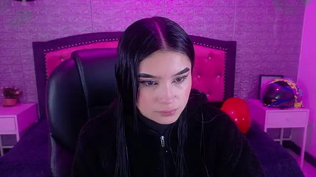 Natalie loffreda online show from February 24, 3:05 am