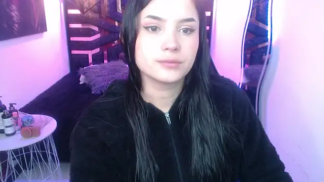Natalie loffreda online show from May 18, 7:53 pm