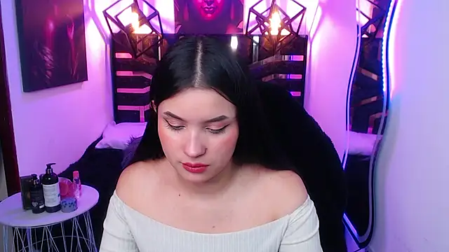 Natalie loffreda online show from May 16, 7:57 pm