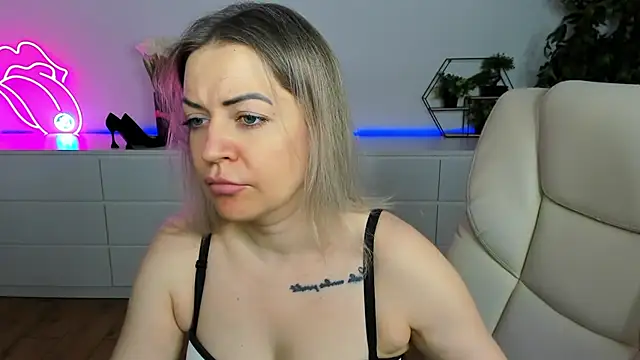 Anna Snows online show from March 10, 6:34 pm