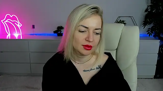 Snapshot of Anna_Snows chatting on September 28, 12:10 pm Anna Snows online show from September 28, 12:10 pm