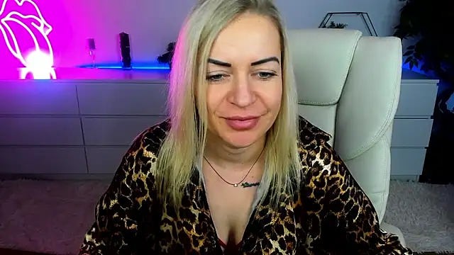 Snapshot of Anna_Snows chatting on September 16, 6:38 pm Anna Snows online show from September 16, 6:38 pm