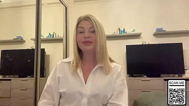 Blondie xoxoxo online show from May 15, 3:26 pm