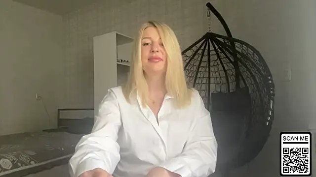 Blondie xoxoxo online show from May 24, 9:52 am