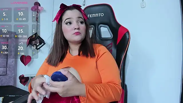 luna big boobs online show from October 3, 9:53 pm