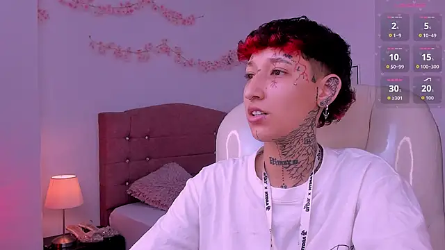 Luci Rose online show from May 13, 4:29 am