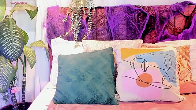 Ashley Monroe online show from November 3, 11:47 am