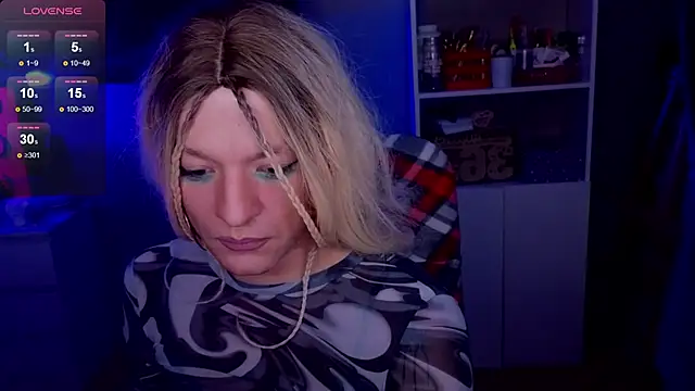 Kkkylie online show from March 12, 4:15 am