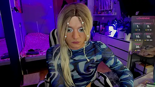 Kkkylie online show from June 18, 3:30 am