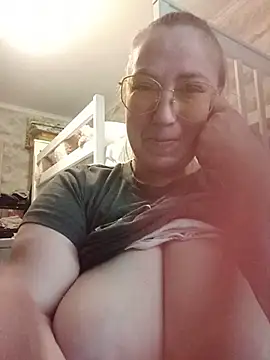 Kiss Eva online show from May 23, 5:22 pm