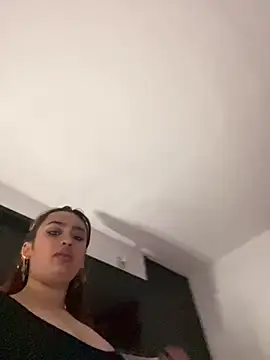 naomirouse  online show from May 28, 6:22 am