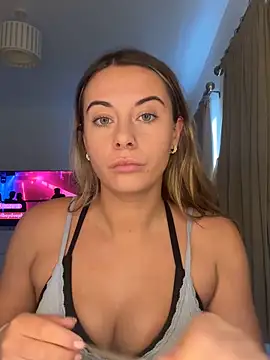 Scarlettroseeee online show from October 7, 3:49 pm